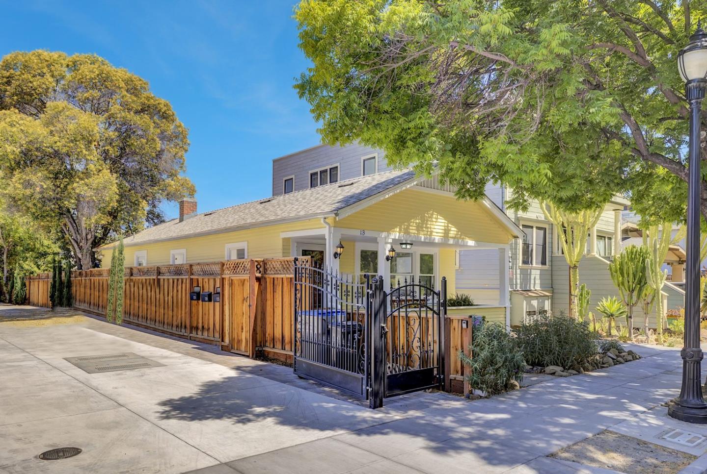 Detail Gallery Image 25 of 27 For 113 W Reed St, San Jose,  CA 95110 - 2 Beds | 1 Baths