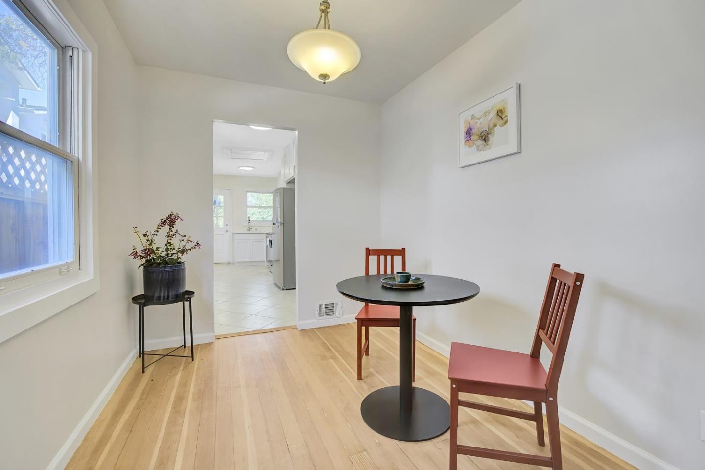 Detail Gallery Image 9 of 27 For 113 W Reed St, San Jose,  CA 95110 - 2 Beds | 1 Baths
