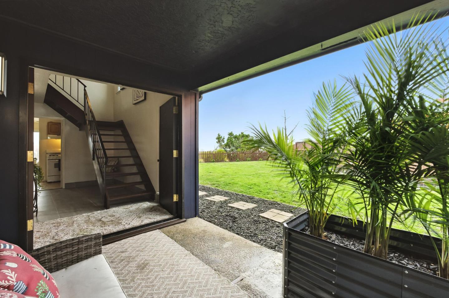Detail Gallery Image 5 of 72 For 102 Dennis Dr, Daly City,  CA 94015 - 4 Beds | 3 Baths