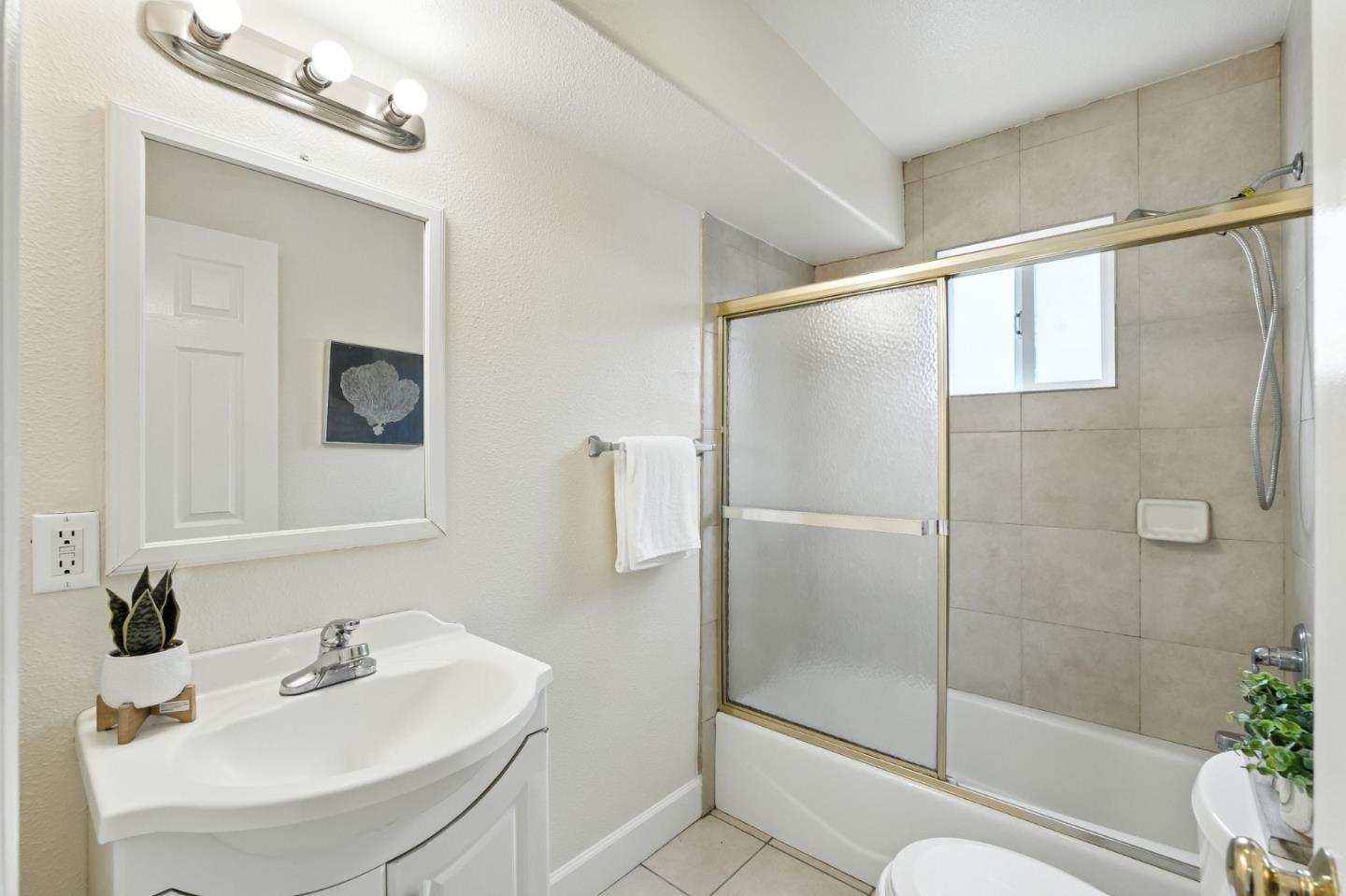 Detail Gallery Image 52 of 72 For 102 Dennis Dr, Daly City,  CA 94015 - 4 Beds | 3 Baths