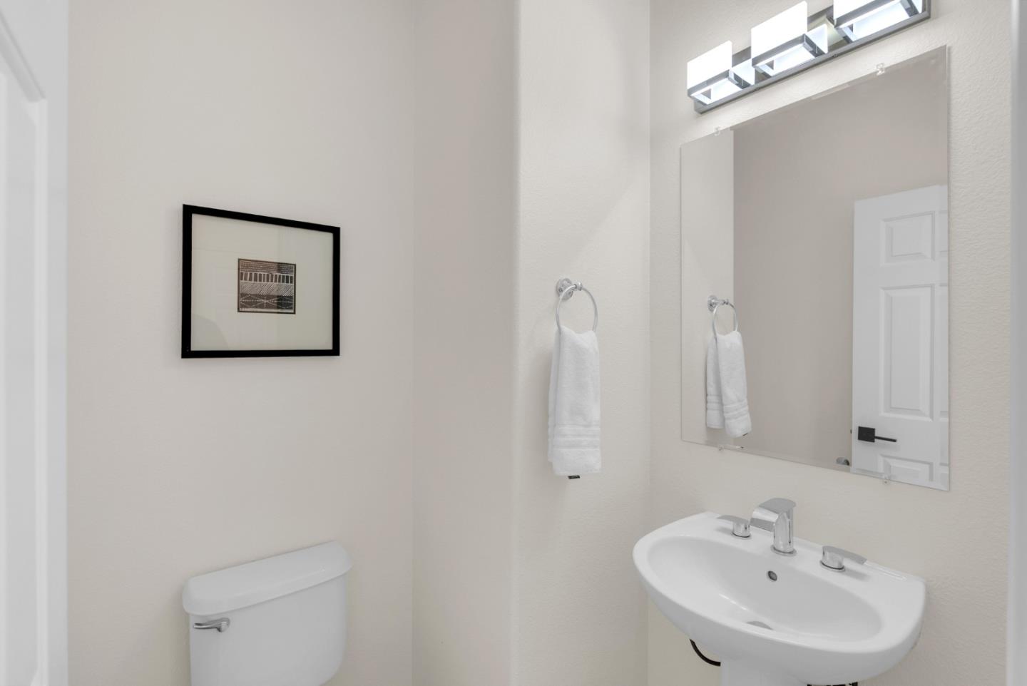 Detail Gallery Image 15 of 59 For 5490 Manderston Dr, San Jose,  CA 95138 - 3 Beds | 2/1 Baths
