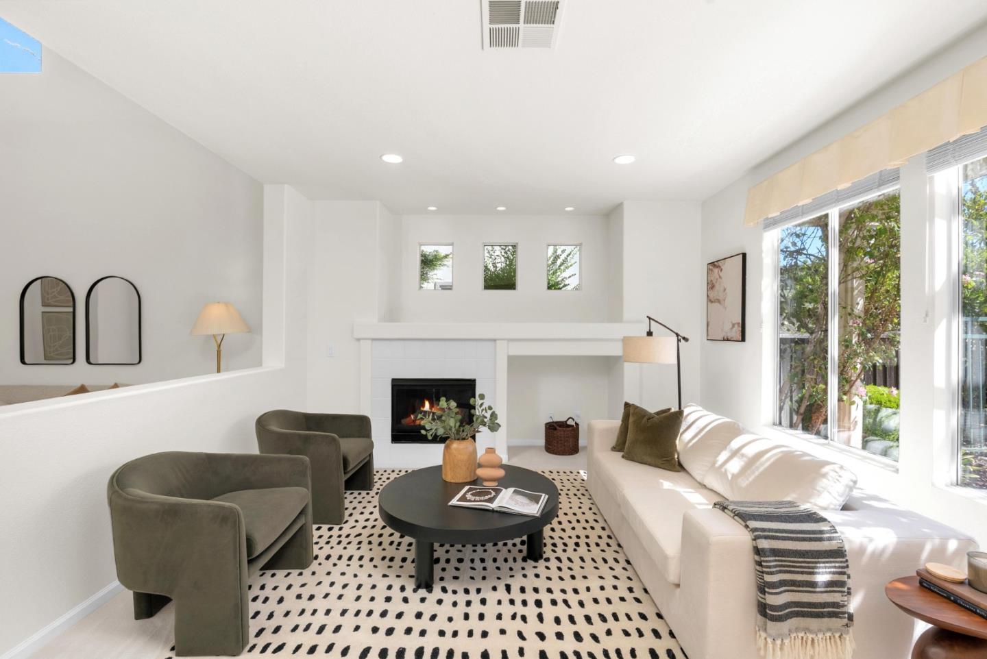 Detail Gallery Image 4 of 59 For 5490 Manderston Dr, San Jose,  CA 95138 - 3 Beds | 2/1 Baths