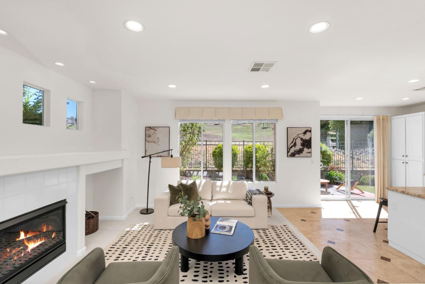 Detail Gallery Image 5 of 59 For 5490 Manderston Dr, San Jose,  CA 95138 - 3 Beds | 2/1 Baths