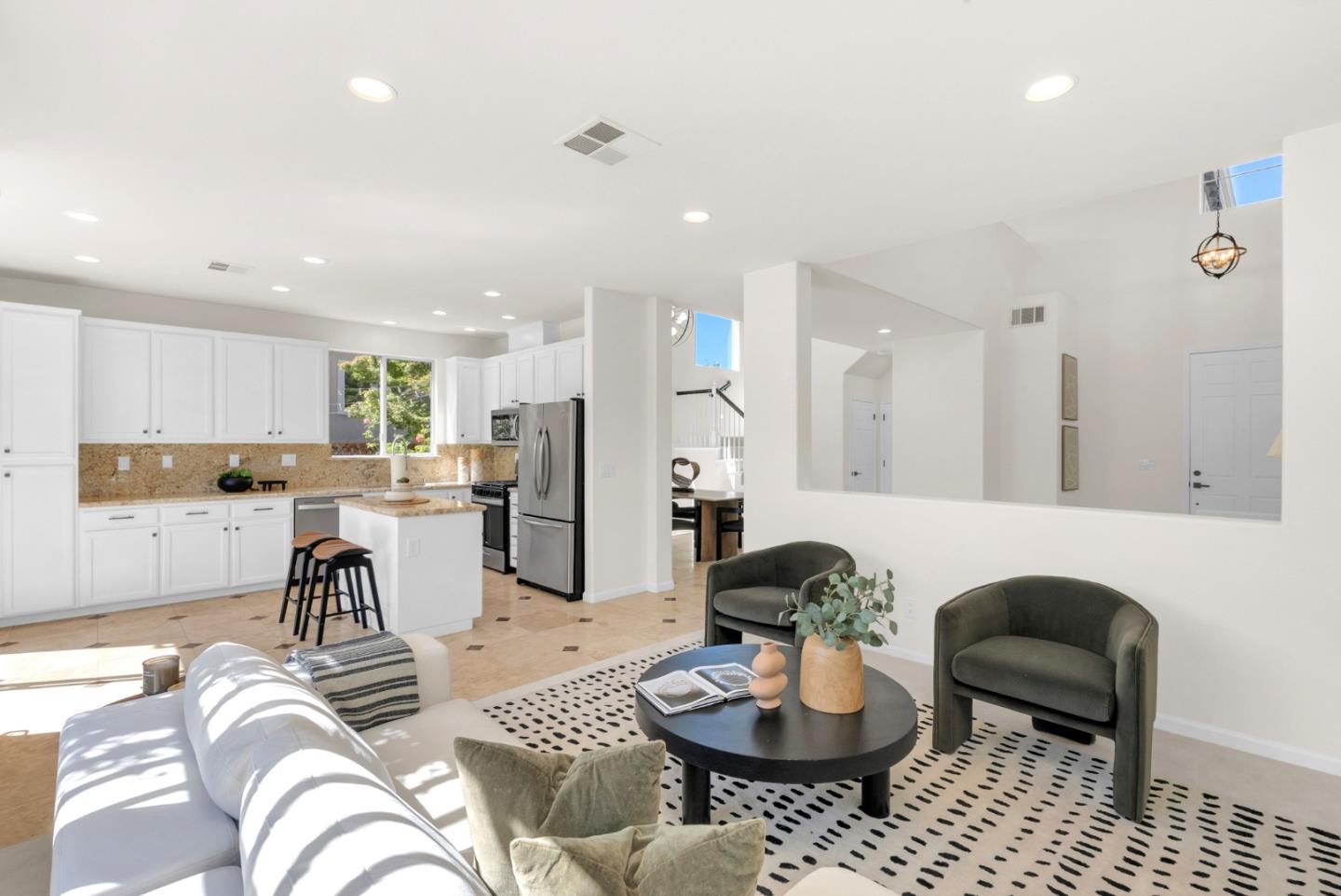Detail Gallery Image 7 of 59 For 5490 Manderston Dr, San Jose,  CA 95138 - 3 Beds | 2/1 Baths