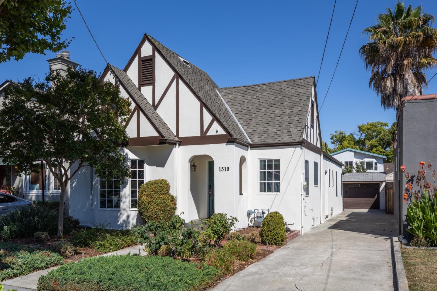 Detail Gallery Image 1 of 27 For 1519 Hanchett Ave, San Jose,  CA 95126 - 3 Beds | 2 Baths
