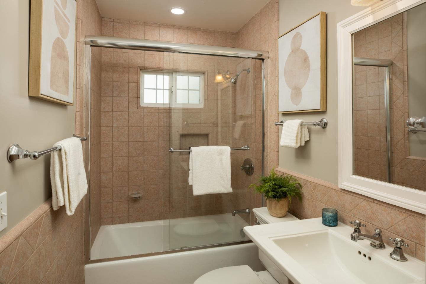 Detail Gallery Image 12 of 27 For 1519 Hanchett Ave, San Jose,  CA 95126 - 3 Beds | 2 Baths