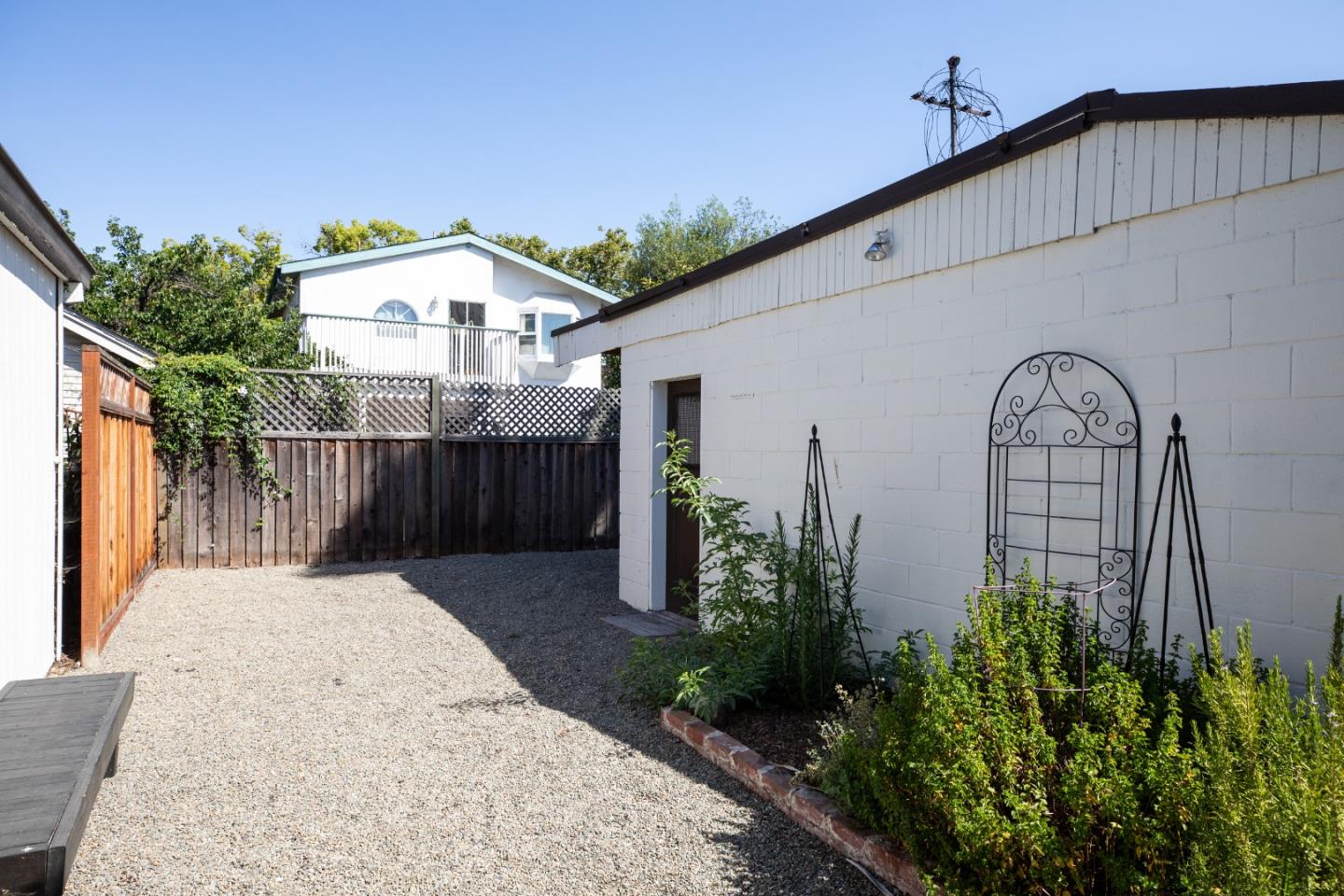Detail Gallery Image 22 of 27 For 1519 Hanchett Ave, San Jose,  CA 95126 - 3 Beds | 2 Baths