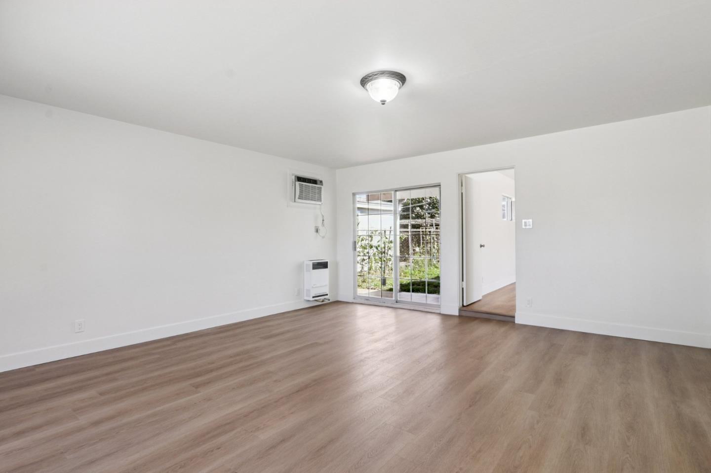 Detail Gallery Image 12 of 15 For 11247 Michael Hunt Dr, South El Monte,  CA 91733 - 5 Beds | 2 Baths
