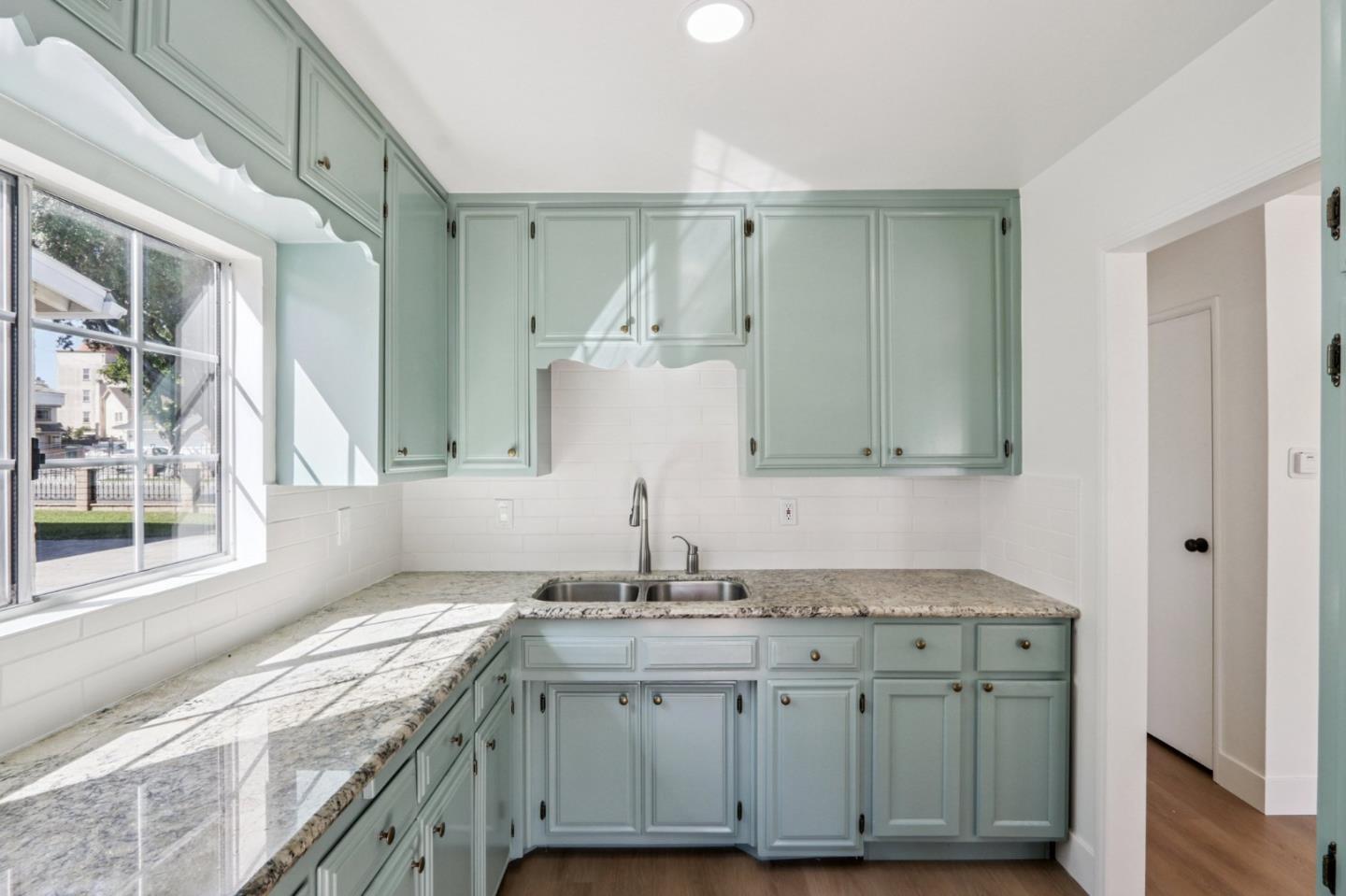 Detail Gallery Image 14 of 15 For 11247 Michael Hunt Dr, South El Monte,  CA 91733 - 5 Beds | 2 Baths