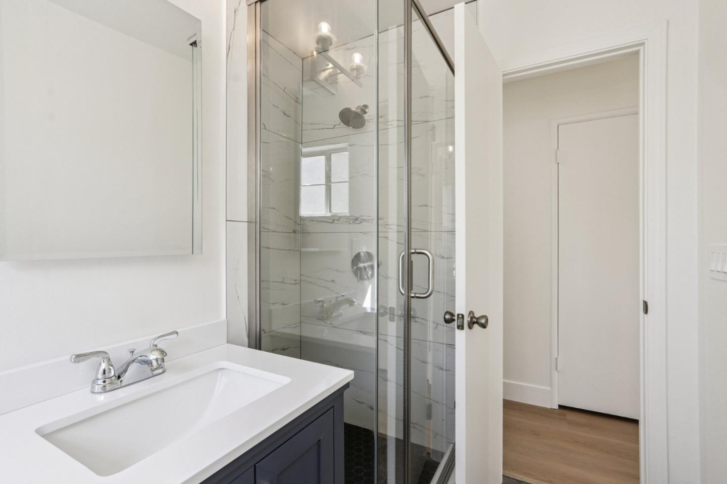 Detail Gallery Image 5 of 15 For 11247 Michael Hunt Dr, South El Monte,  CA 91733 - 5 Beds | 2 Baths