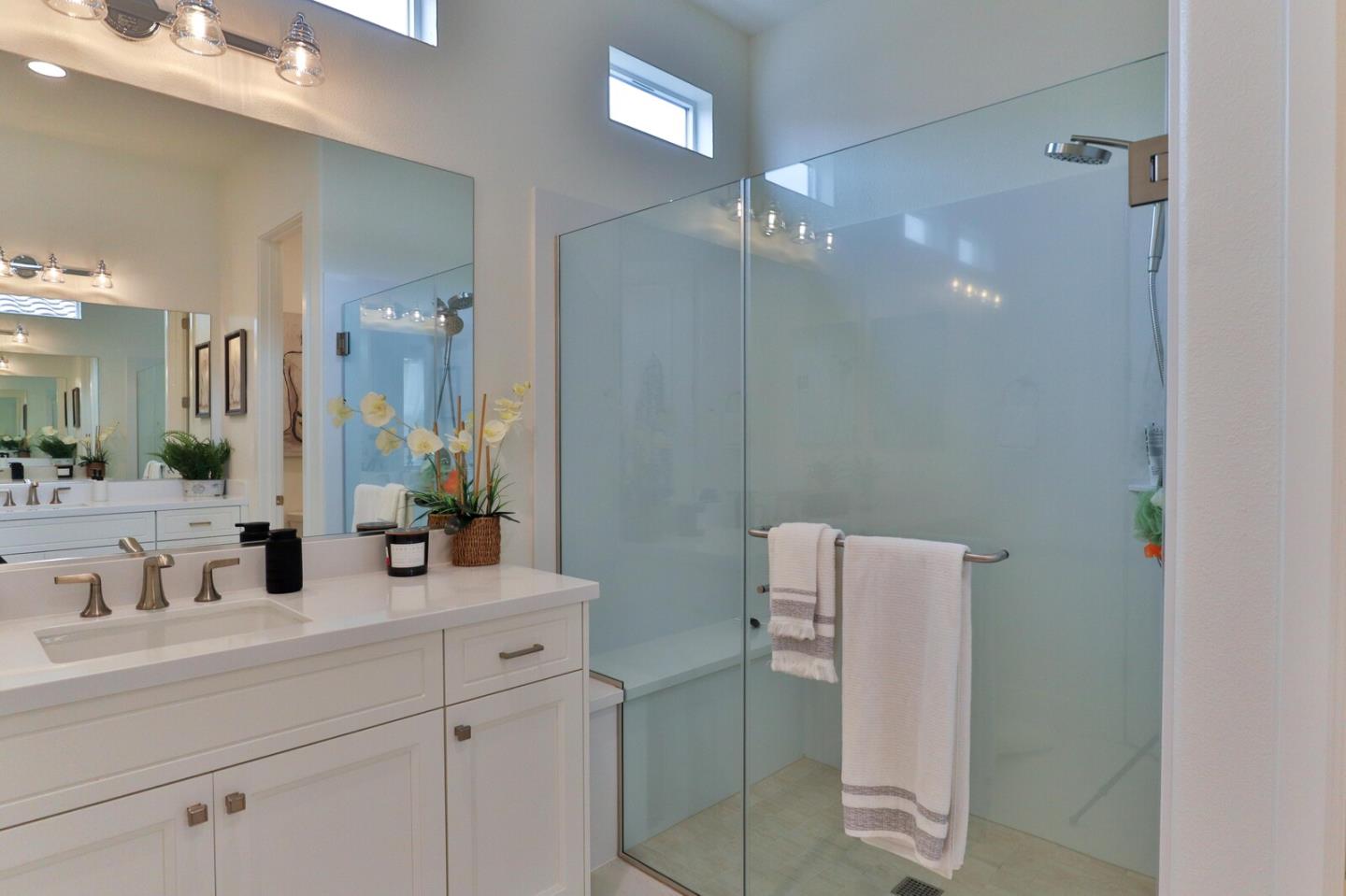 Detail Gallery Image 22 of 52 For 2102 White Oak Dr, Hollister,  CA 95023 - 2 Beds | 2 Baths