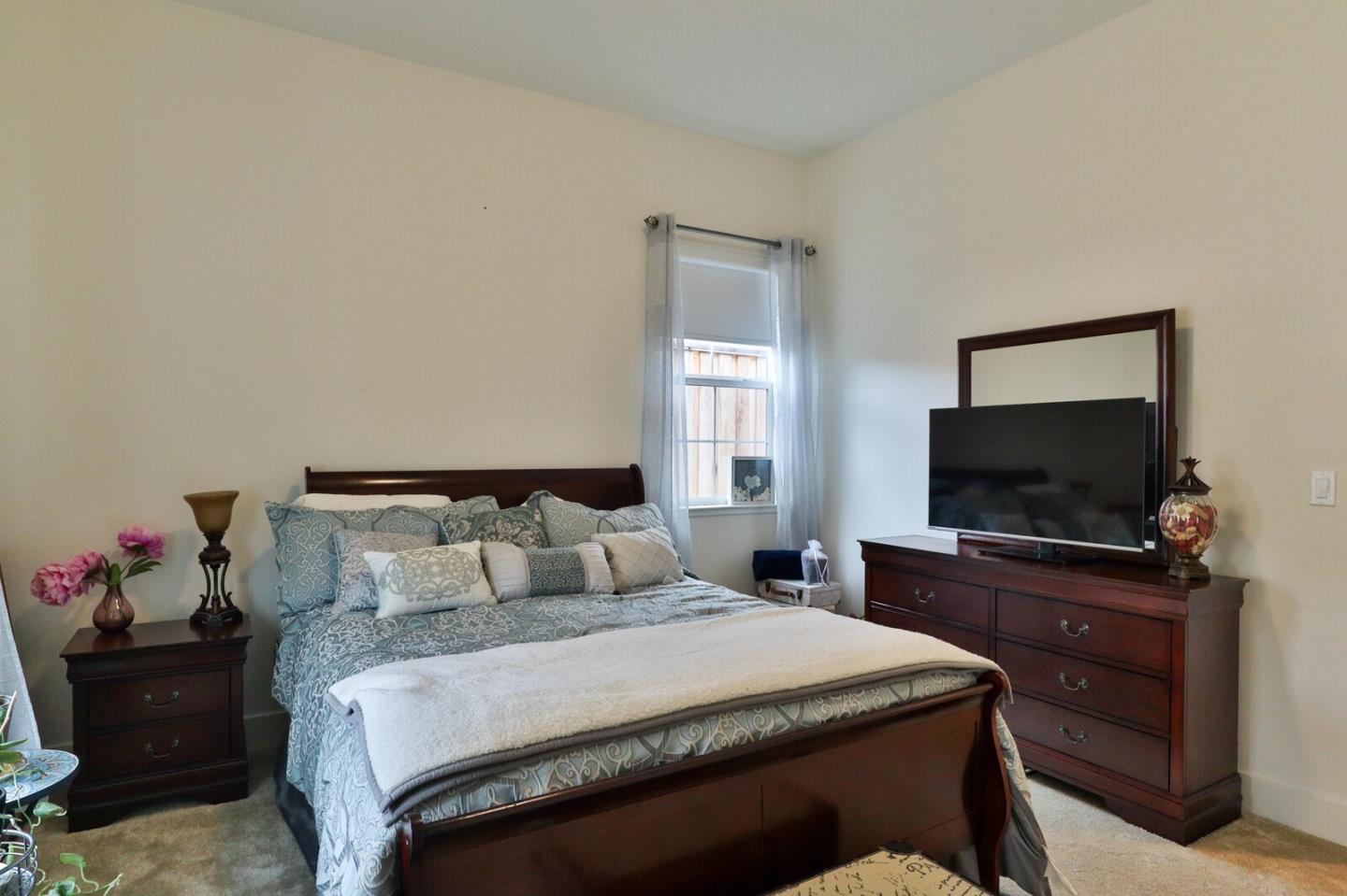 Detail Gallery Image 29 of 52 For 2102 White Oak Dr, Hollister,  CA 95023 - 2 Beds | 2 Baths