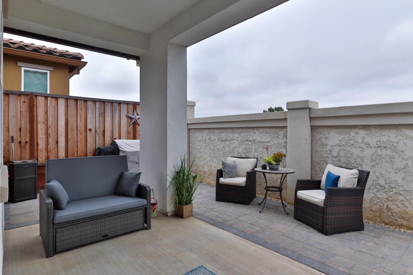 Detail Gallery Image 32 of 52 For 2102 White Oak Dr, Hollister,  CA 95023 - 2 Beds | 2 Baths