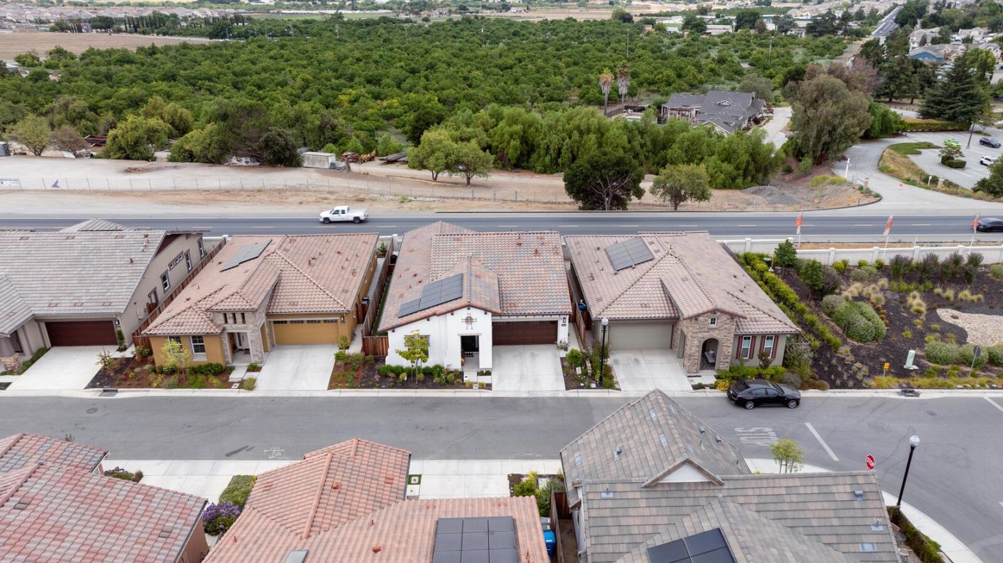 Detail Gallery Image 43 of 52 For 2102 White Oak Dr, Hollister,  CA 95023 - 2 Beds | 2 Baths