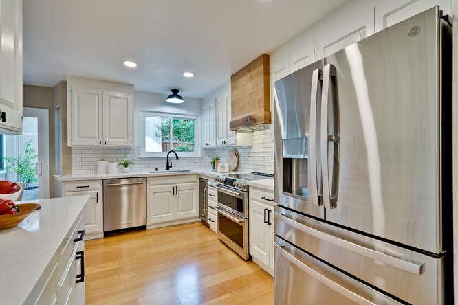 Detail Gallery Image 16 of 75 For 269 Bush St #B,  Mountain View,  CA 94041 - 3 Beds | 2/1 Baths