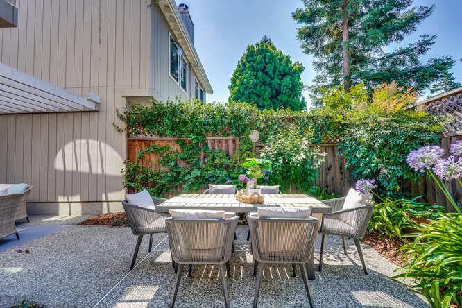 Detail Gallery Image 61 of 75 For 269 Bush St #B,  Mountain View,  CA 94041 - 3 Beds | 2/1 Baths