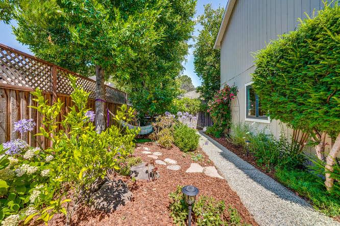 Detail Gallery Image 63 of 75 For 269 Bush St #B,  Mountain View,  CA 94041 - 3 Beds | 2/1 Baths