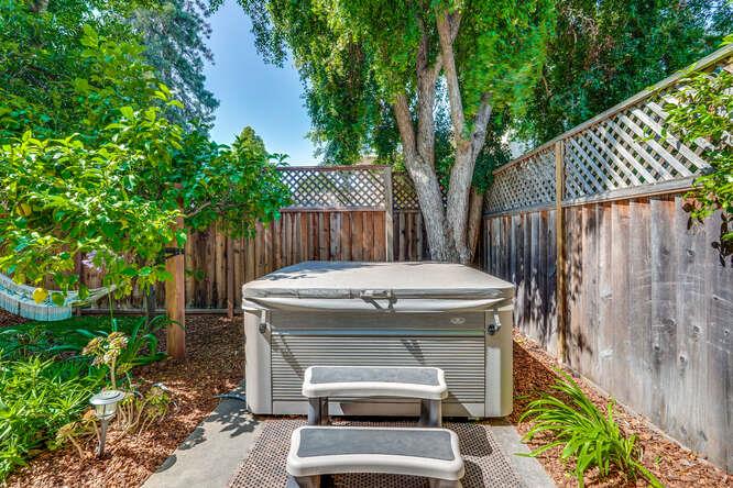 Detail Gallery Image 66 of 75 For 269 Bush St #B,  Mountain View,  CA 94041 - 3 Beds | 2/1 Baths