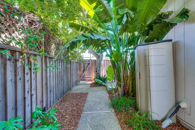 Detail Gallery Image 67 of 75 For 269 Bush St #B,  Mountain View,  CA 94041 - 3 Beds | 2/1 Baths