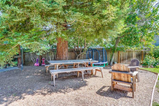 Detail Gallery Image 72 of 75 For 269 Bush St #B,  Mountain View,  CA 94041 - 3 Beds | 2/1 Baths