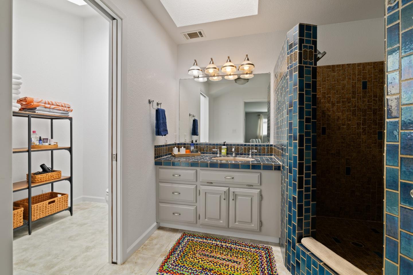 Detail Gallery Image 6 of 20 For 404 Roosevelt Blvd, Half Moon Bay,  CA 94019 - 4 Beds | 3 Baths