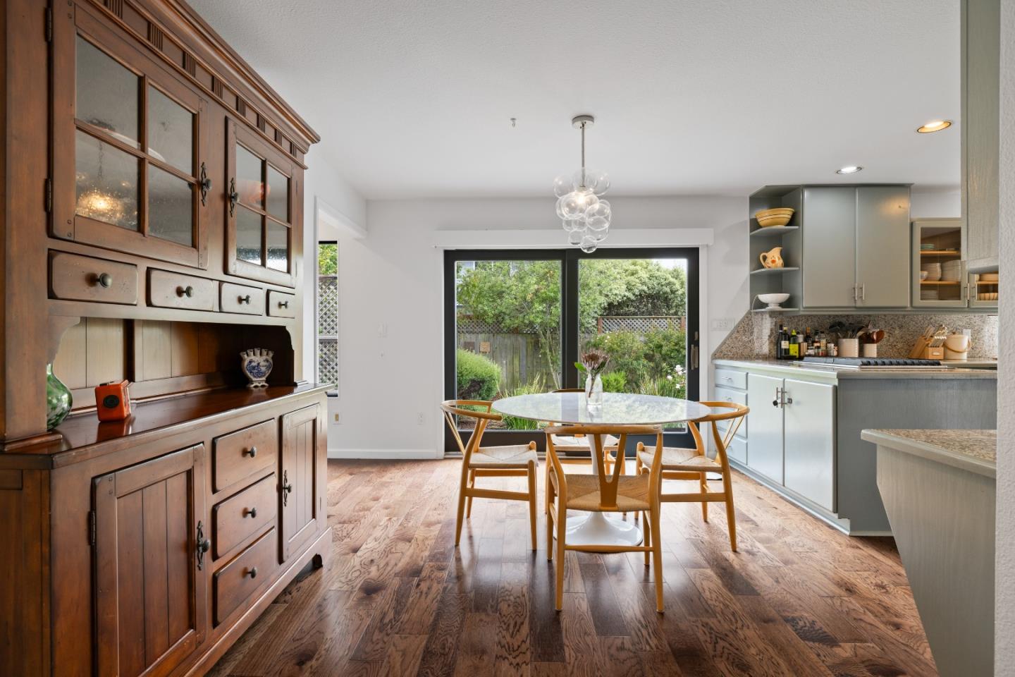 Detail Gallery Image 9 of 20 For 404 Roosevelt Blvd, Half Moon Bay,  CA 94019 - 4 Beds | 3 Baths