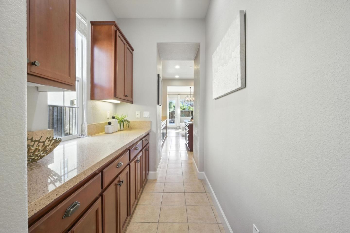 Detail Gallery Image 12 of 36 For 691 San Gabriel Ave, Morgan Hill,  CA 95037 - 4 Beds | 2/1 Baths