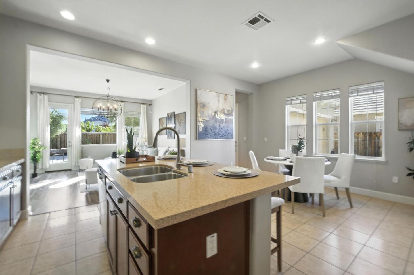 Detail Gallery Image 9 of 36 For 691 San Gabriel Ave, Morgan Hill,  CA 95037 - 4 Beds | 2/1 Baths
