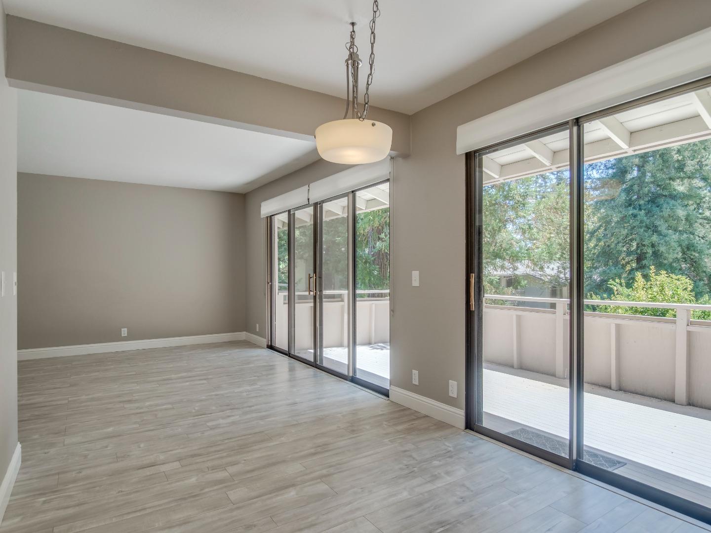 Detail Gallery Image 15 of 45 For 20720 4th St #8,  Saratoga,  CA 95070 - 3 Beds | 2 Baths