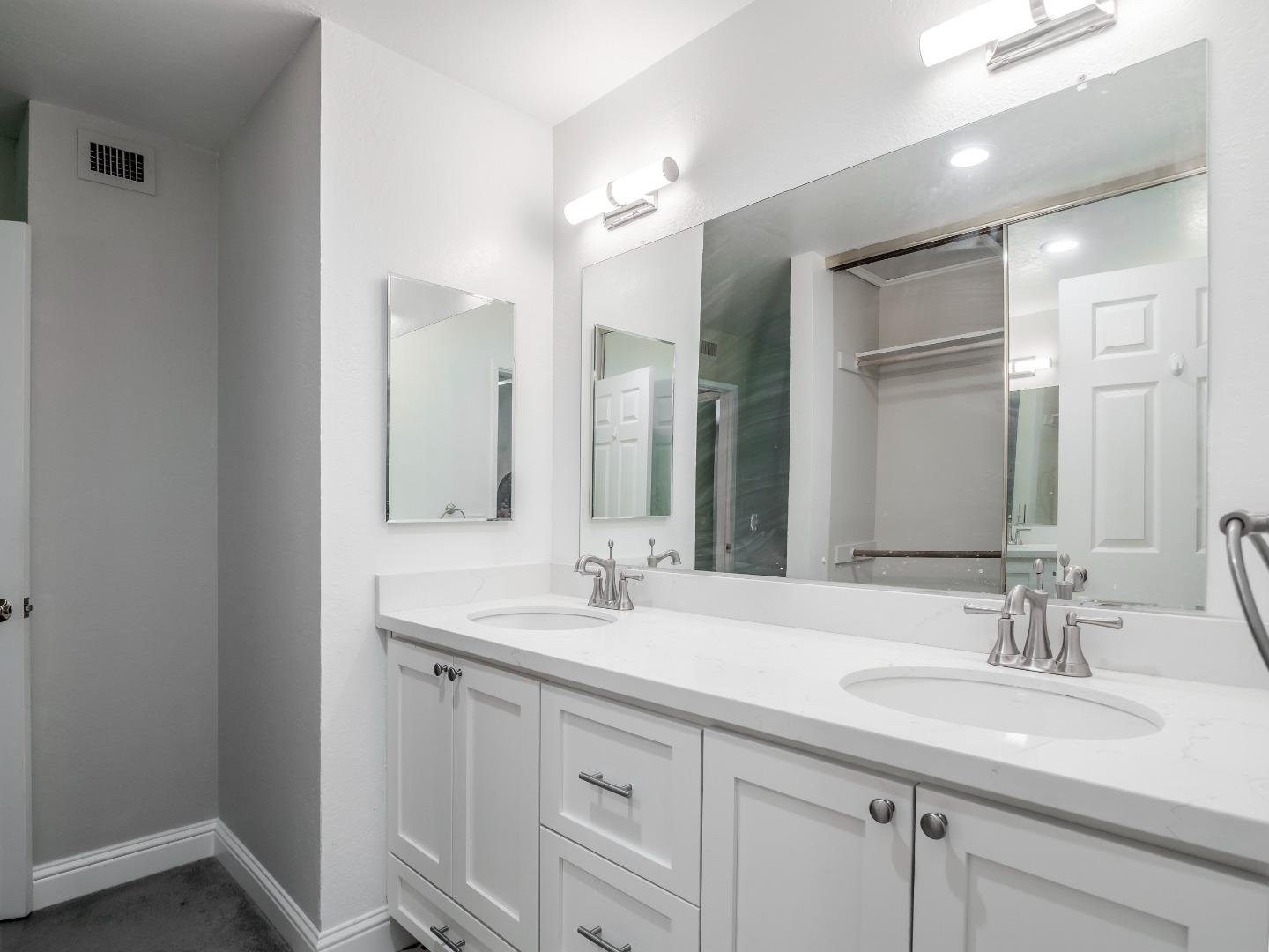 Detail Gallery Image 21 of 45 For 20720 4th St #8,  Saratoga,  CA 95070 - 3 Beds | 2 Baths