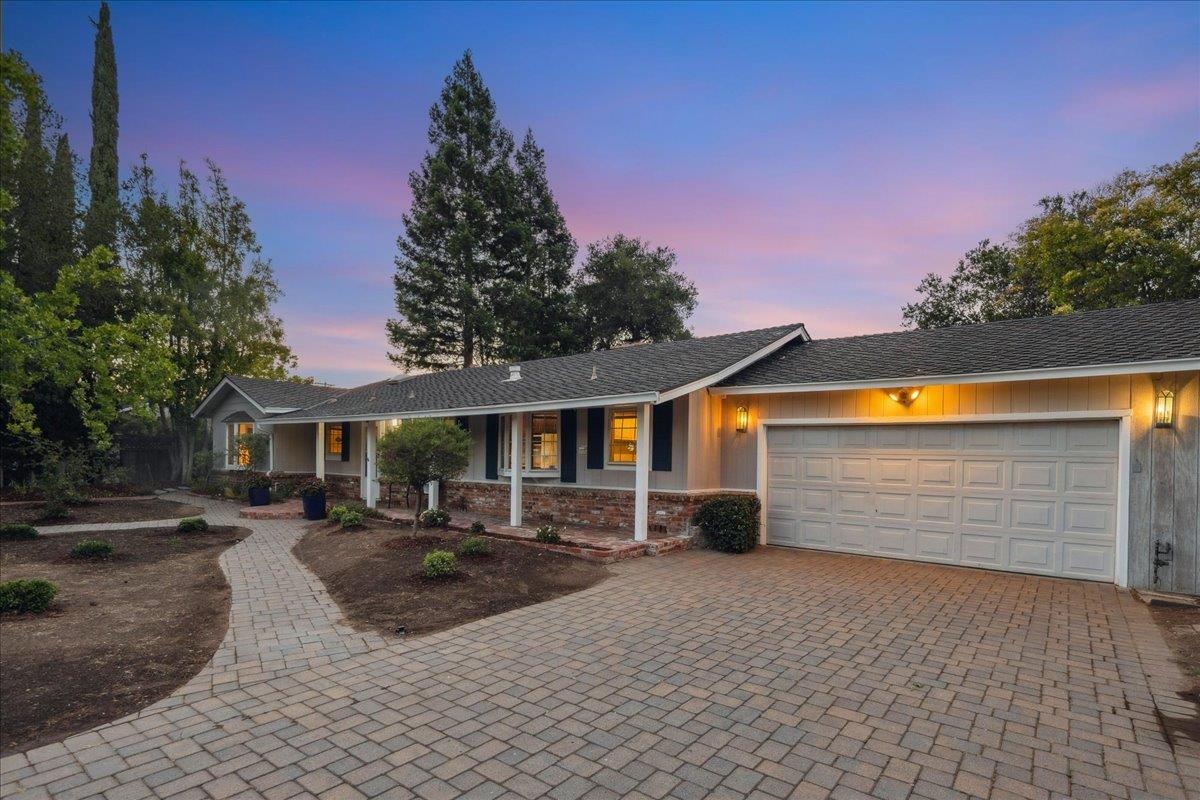 Detail Gallery Image 2 of 65 For 20345 Argonaut Dr, Saratoga,  CA 95070 - 5 Beds | 4 Baths