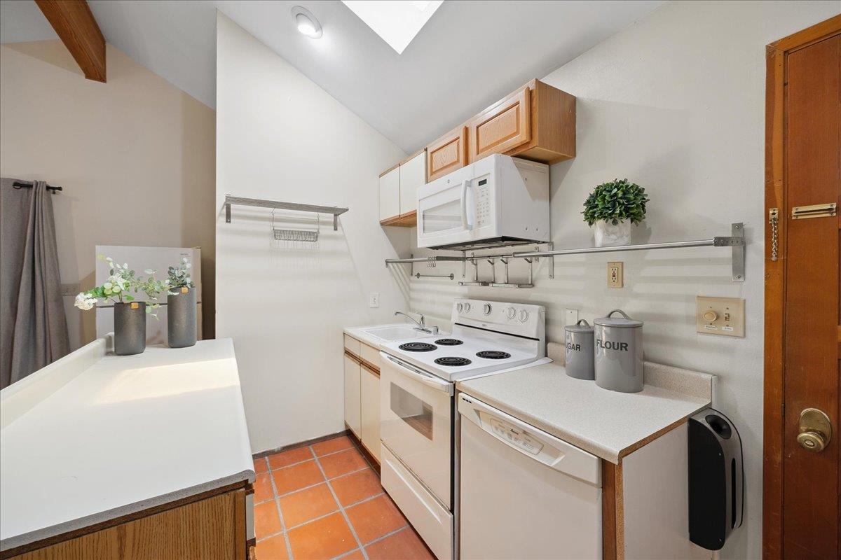 Detail Gallery Image 31 of 65 For 20345 Argonaut Dr, Saratoga,  CA 95070 - 5 Beds | 4 Baths