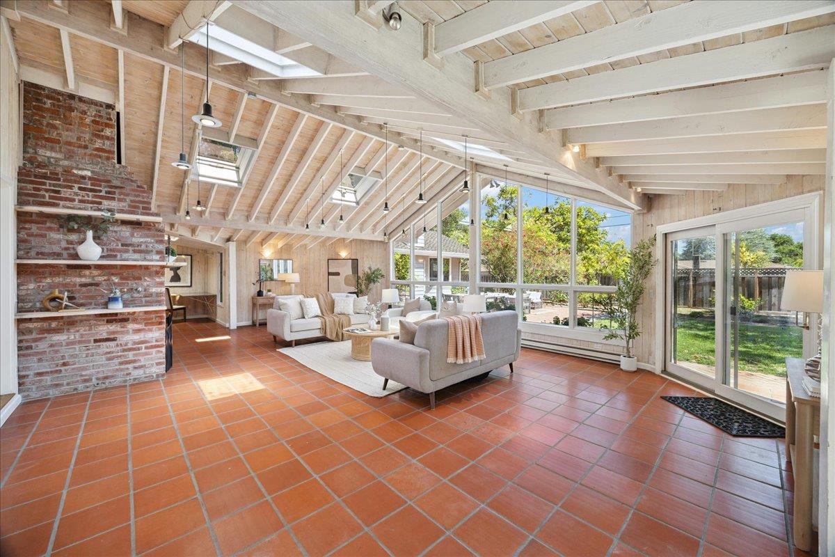 Detail Gallery Image 5 of 65 For 20345 Argonaut Dr, Saratoga,  CA 95070 - 5 Beds | 4 Baths