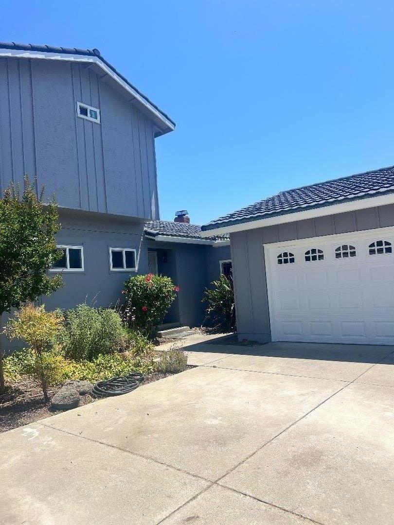 Detail Gallery Image 2 of 14 For 984 Hobie Ln, San Jose,  CA 95127 - 4 Beds | 3 Baths