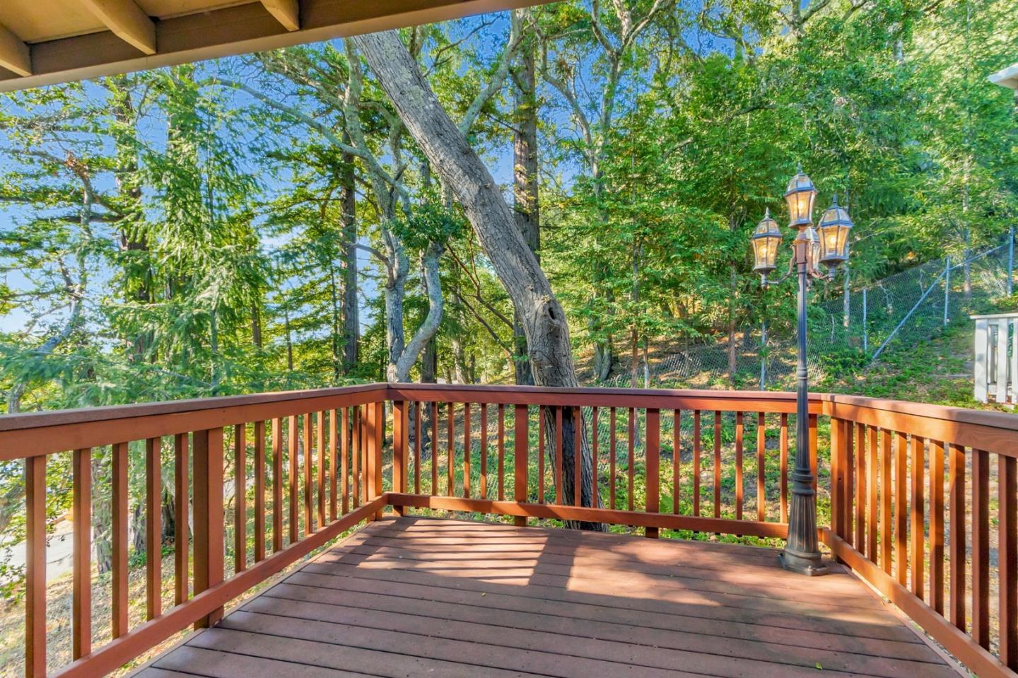 Detail Gallery Image 5 of 46 For 143 Viki Ct, Scotts Valley,  CA 95066 - 3 Beds | 3 Baths
