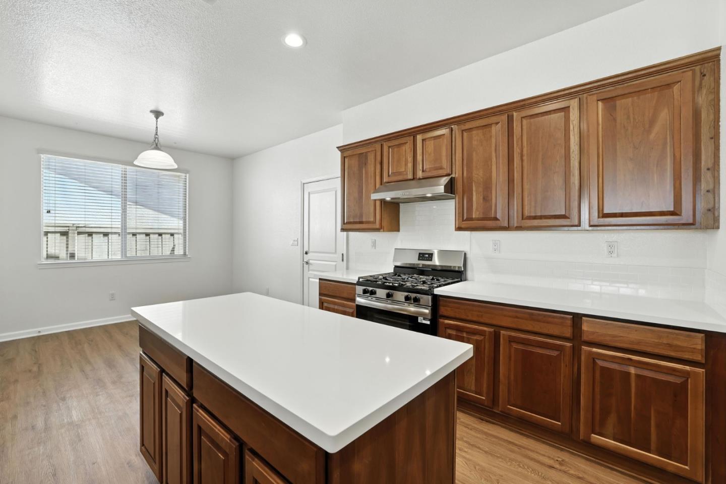 Detail Gallery Image 15 of 45 For 1826 Grand Pheasant Ln, Lincoln,  CA 95648 - 2 Beds | 2 Baths