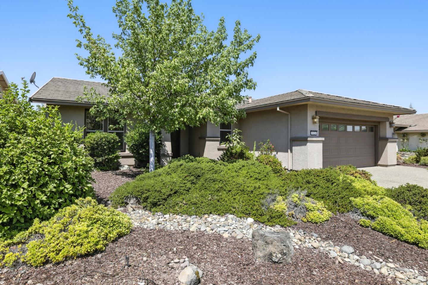 Detail Gallery Image 3 of 45 For 1826 Grand Pheasant Ln, Lincoln,  CA 95648 - 2 Beds | 2 Baths