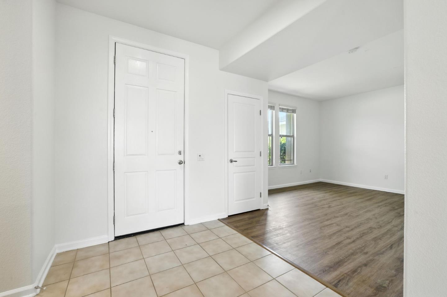 Detail Gallery Image 6 of 45 For 1826 Grand Pheasant Ln, Lincoln,  CA 95648 - 2 Beds | 2 Baths