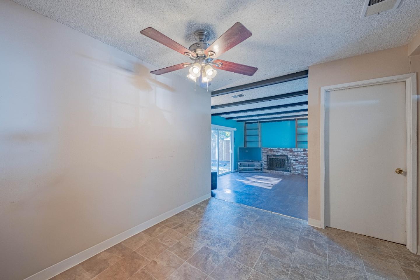 Detail Gallery Image 9 of 33 For 6256 Hokett Way, San Jose,  CA 95123 - 3 Beds | 2 Baths