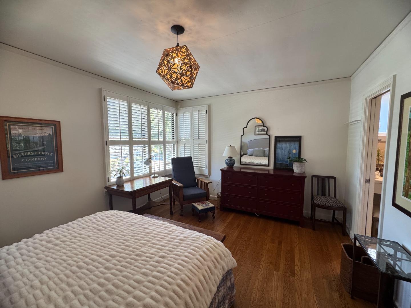 Detail Gallery Image 15 of 22 For 729 Plymouth Way, Burlingame,  CA 94010 - 3 Beds | 2 Baths