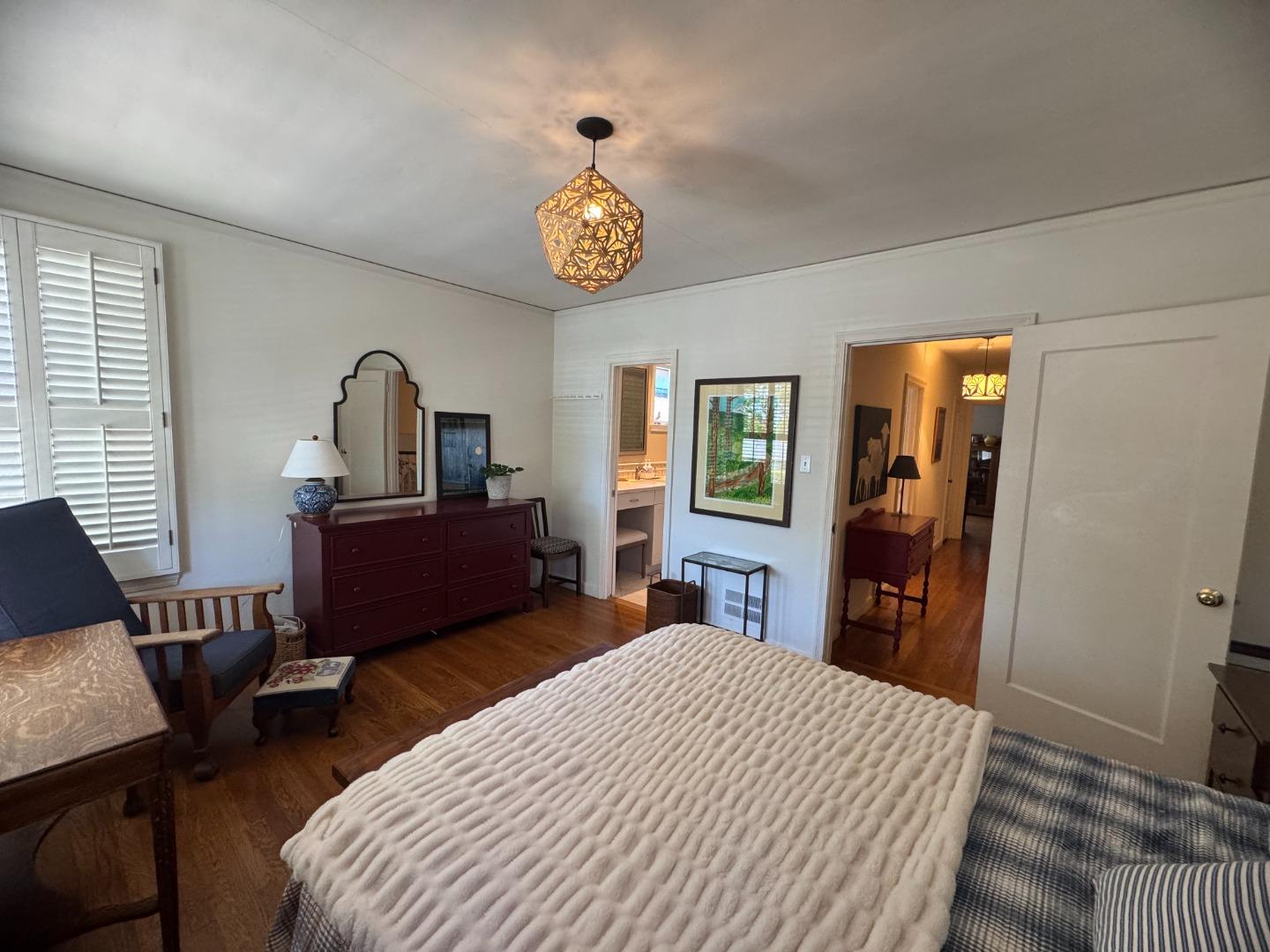 Detail Gallery Image 16 of 22 For 729 Plymouth Way, Burlingame,  CA 94010 - 3 Beds | 2 Baths