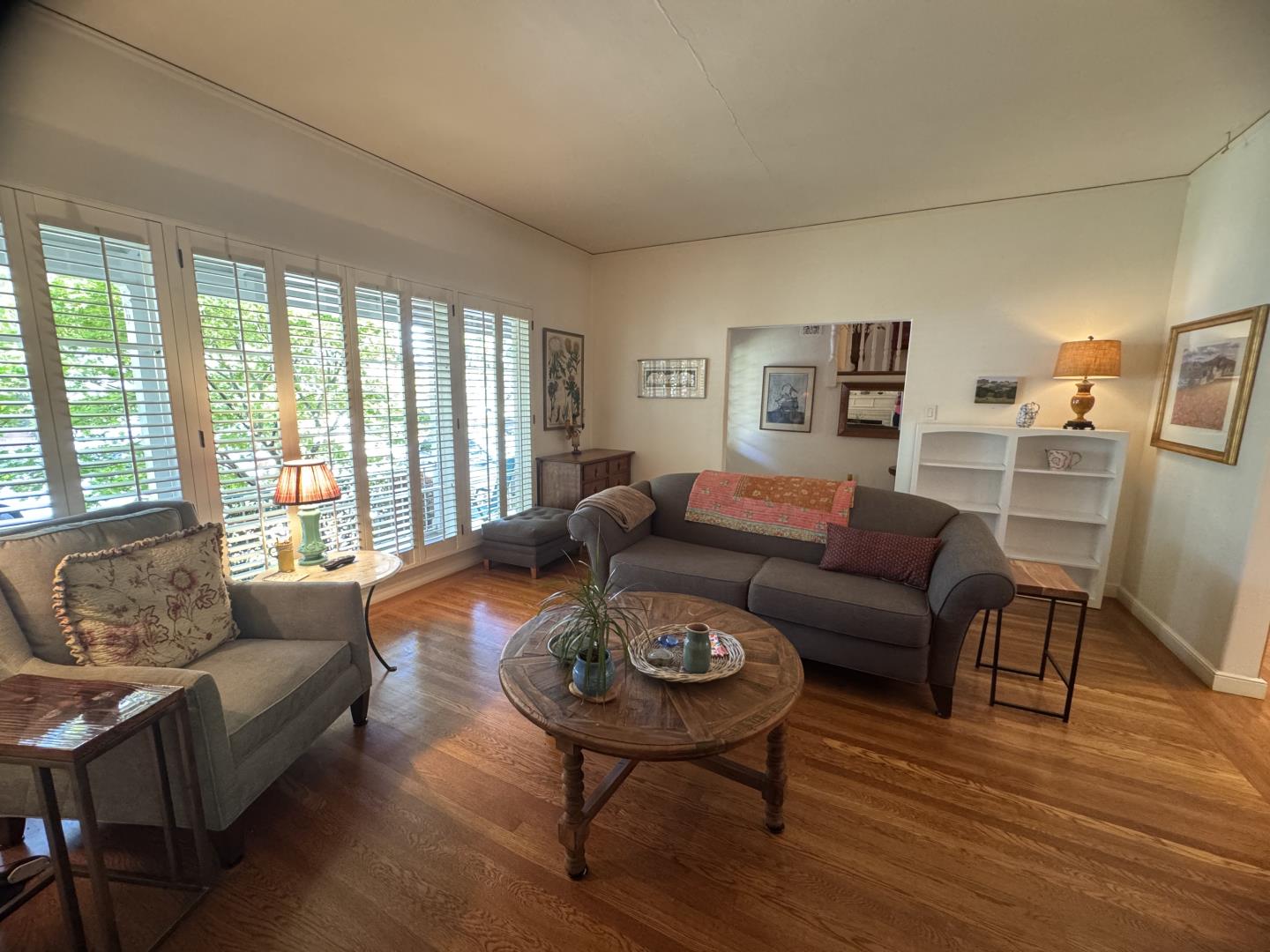 Detail Gallery Image 9 of 22 For 729 Plymouth Way, Burlingame,  CA 94010 - 3 Beds | 2 Baths