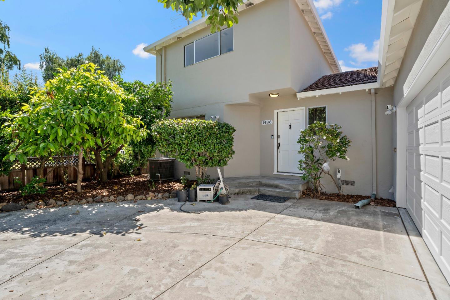 Detail Gallery Image 3 of 30 For 1486 Richards Ave, San Jose,  CA 95125 - 5 Beds | 4 Baths