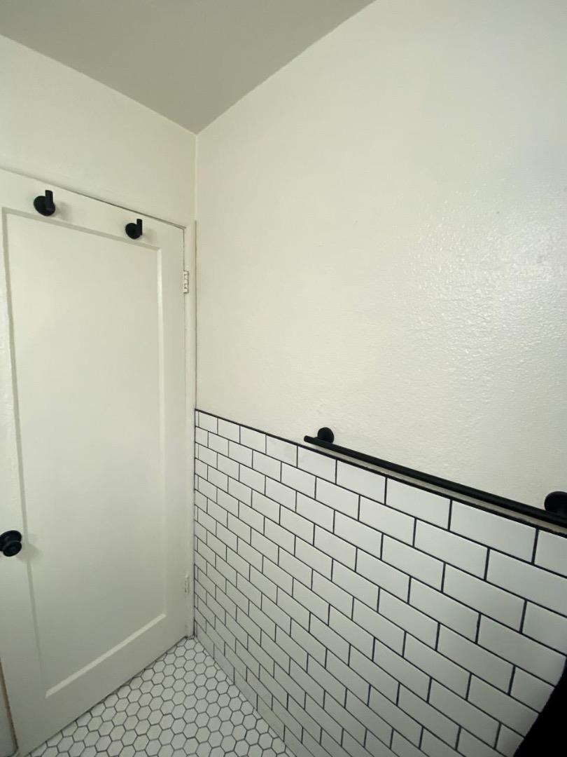 Detail Gallery Image 3 of 19 For 1672 E San Fernando St, San Jose,  CA 95116 - – Beds | – Baths