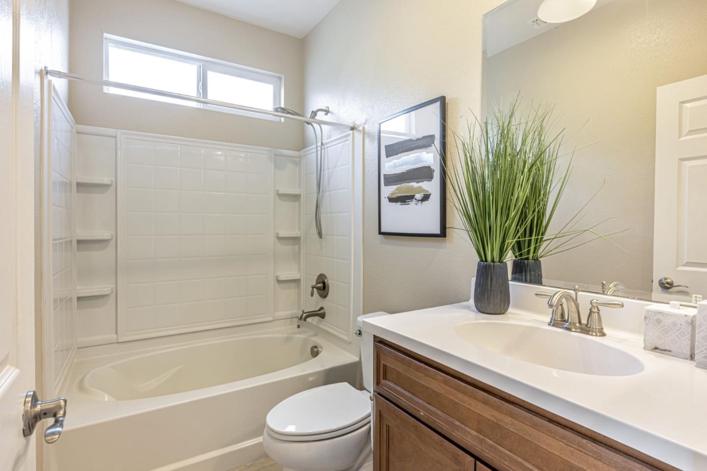 Detail Gallery Image 17 of 34 For 217 Catherine Pl, Hayward,  CA 94544 - 3 Beds | 2/1 Baths