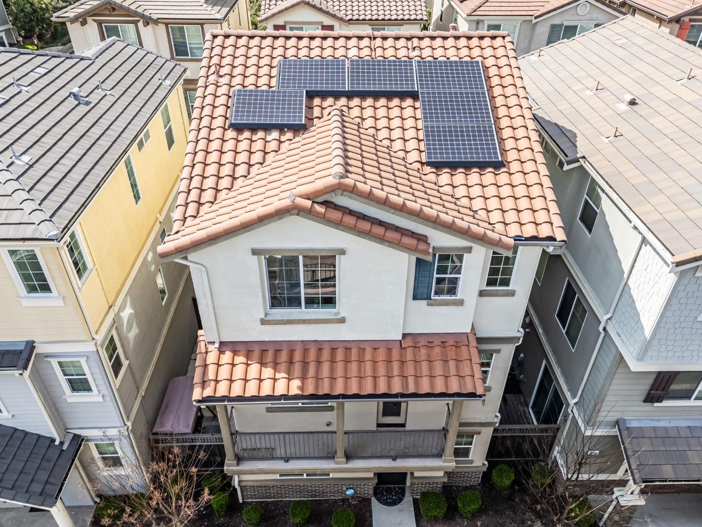 Detail Gallery Image 2 of 34 For 217 Catherine Pl, Hayward,  CA 94544 - 3 Beds | 2/1 Baths
