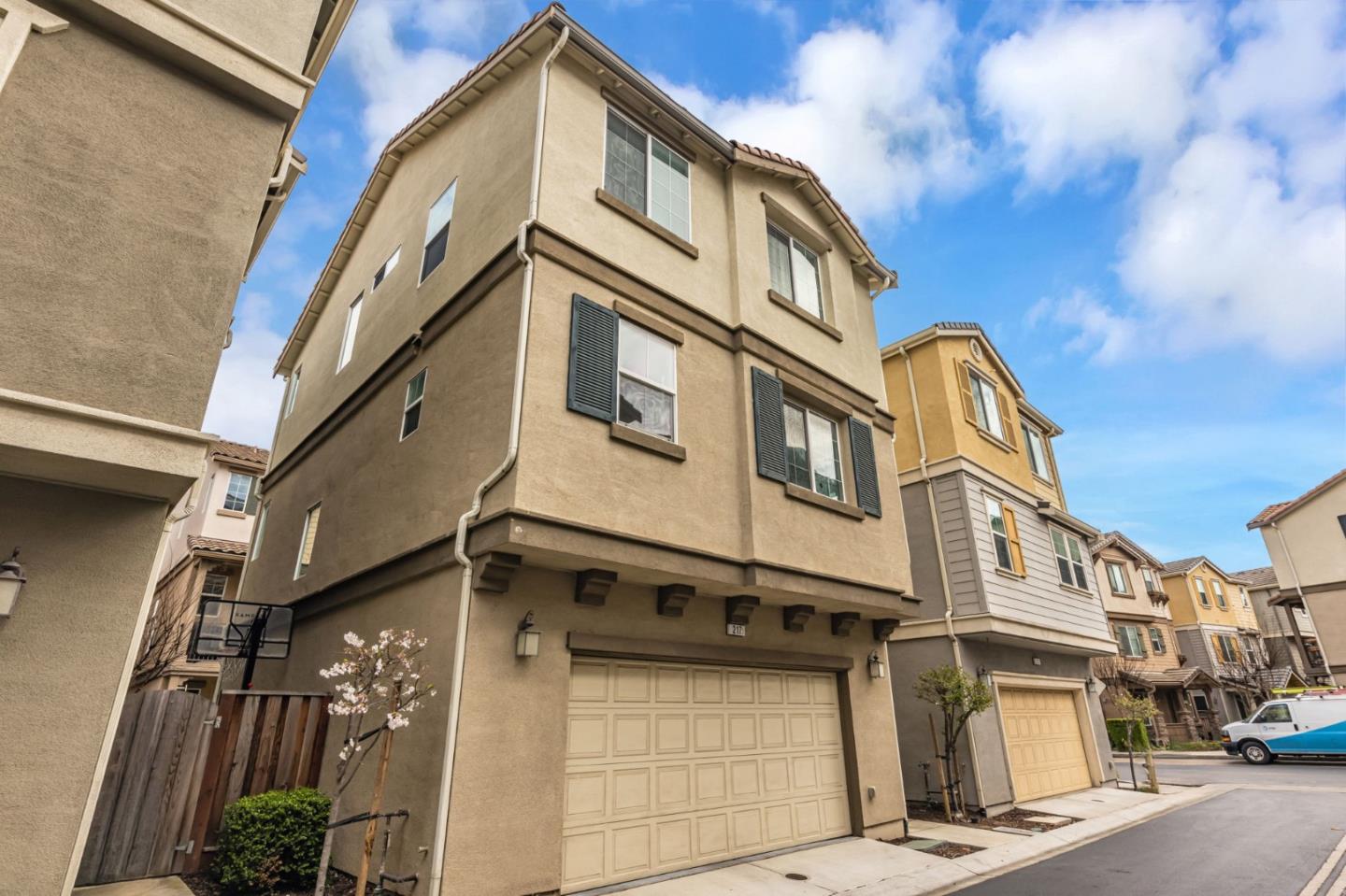 Detail Gallery Image 28 of 34 For 217 Catherine Pl, Hayward,  CA 94544 - 3 Beds | 2/1 Baths