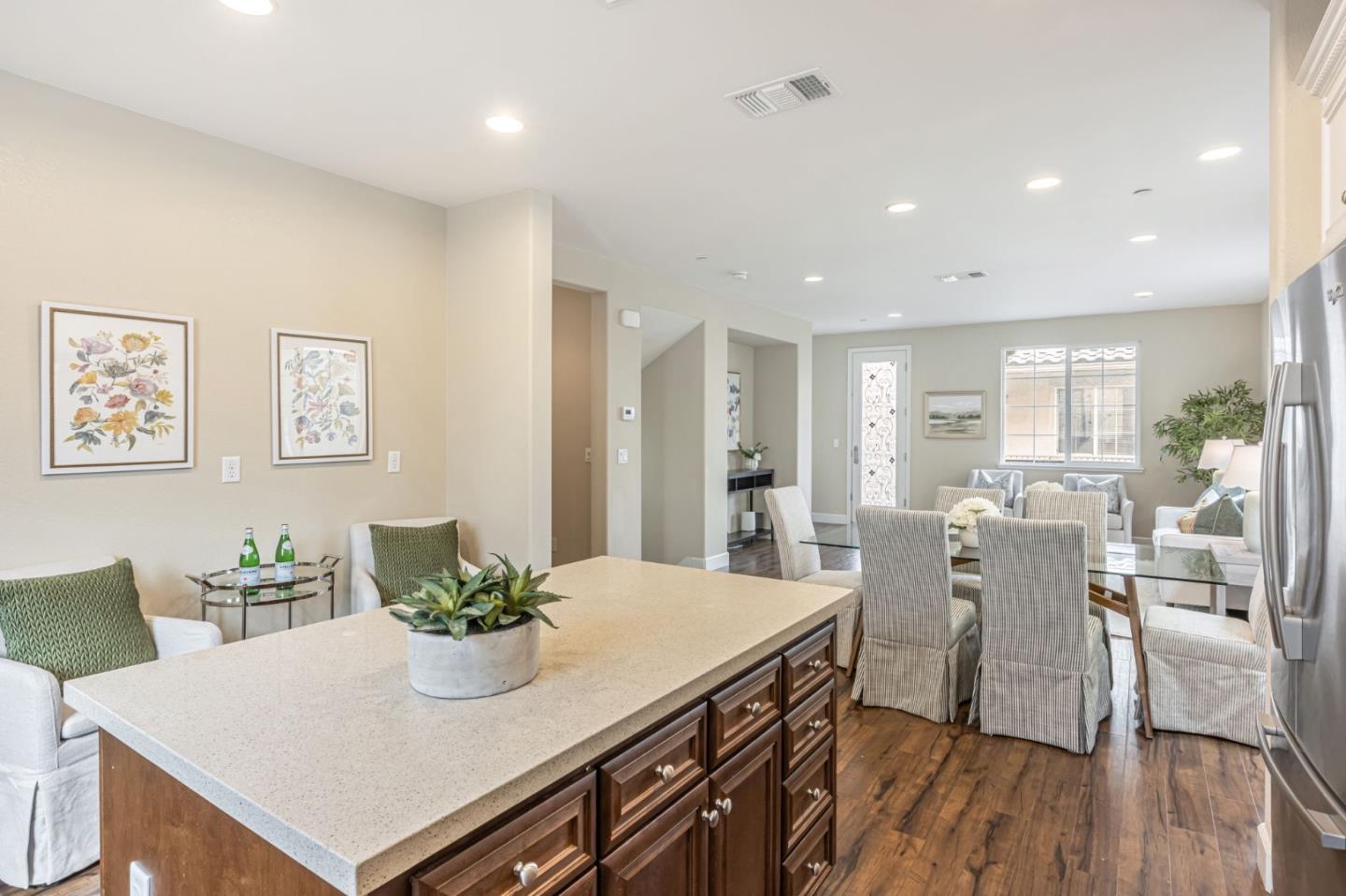 Detail Gallery Image 7 of 34 For 217 Catherine Pl, Hayward,  CA 94544 - 3 Beds | 2/1 Baths