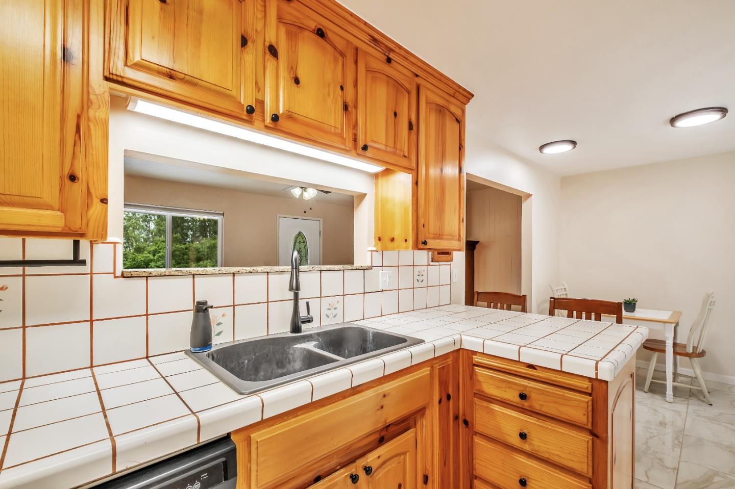 Detail Gallery Image 16 of 33 For 121 Pine Tree Ave, Aromas,  CA 95004 - 3 Beds | 2 Baths
