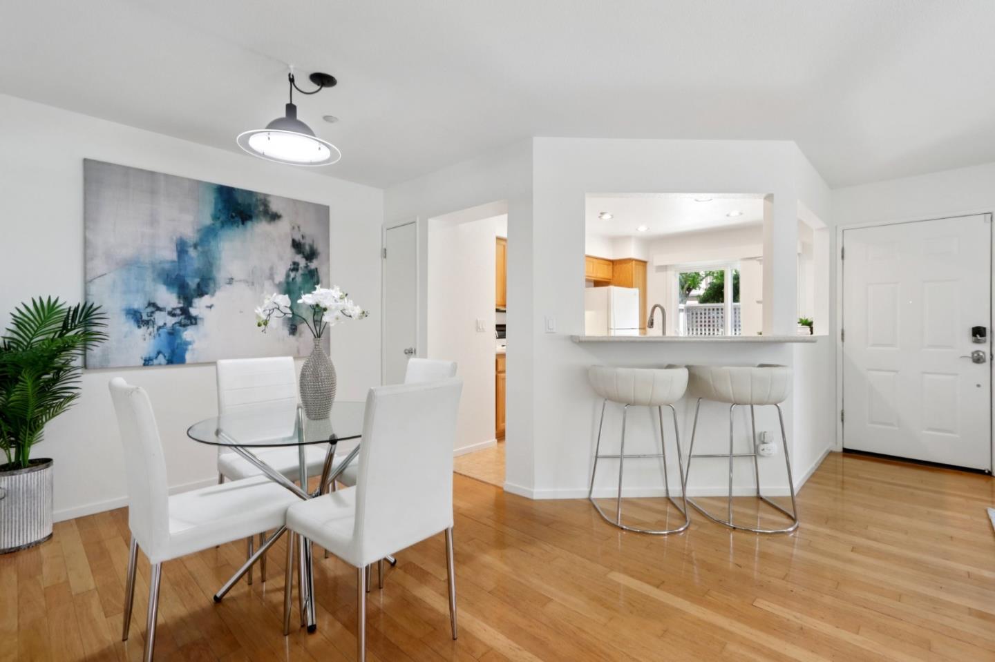Detail Gallery Image 13 of 31 For 138 Griglio Dr, San Jose,  CA 95134 - 2 Beds | 2 Baths